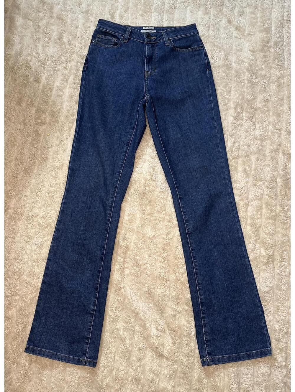 L.L. Bean Classic Fit medium-dark wash mid rise straight leg jeans 4 Med/Tall